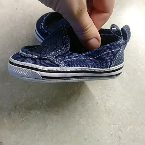 #553Brand New. Baby Gap slip on shoes. Baby boy. Size 3-6months - Picture 4 of 6
